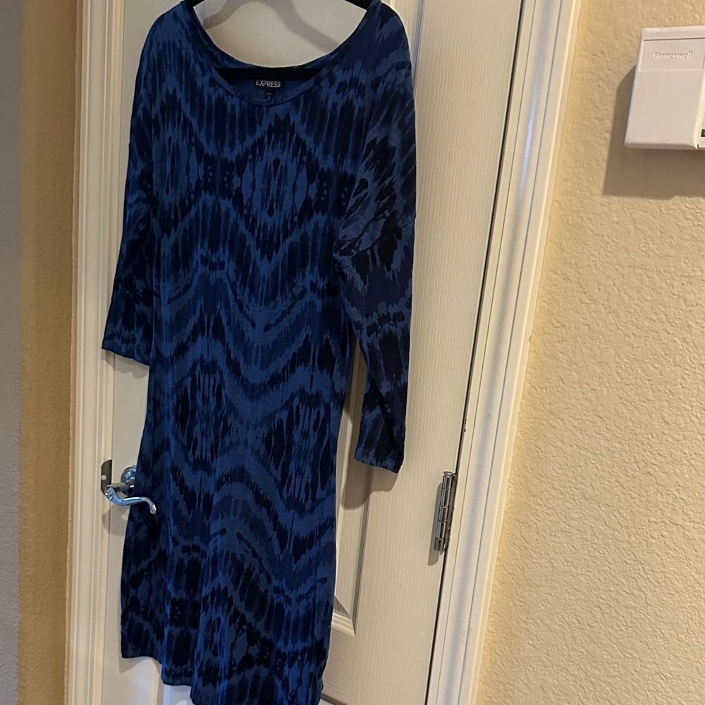 Express Navy and Blue 3/4 Sleeve Knit Dress with Ikat Pattern Size Medium
